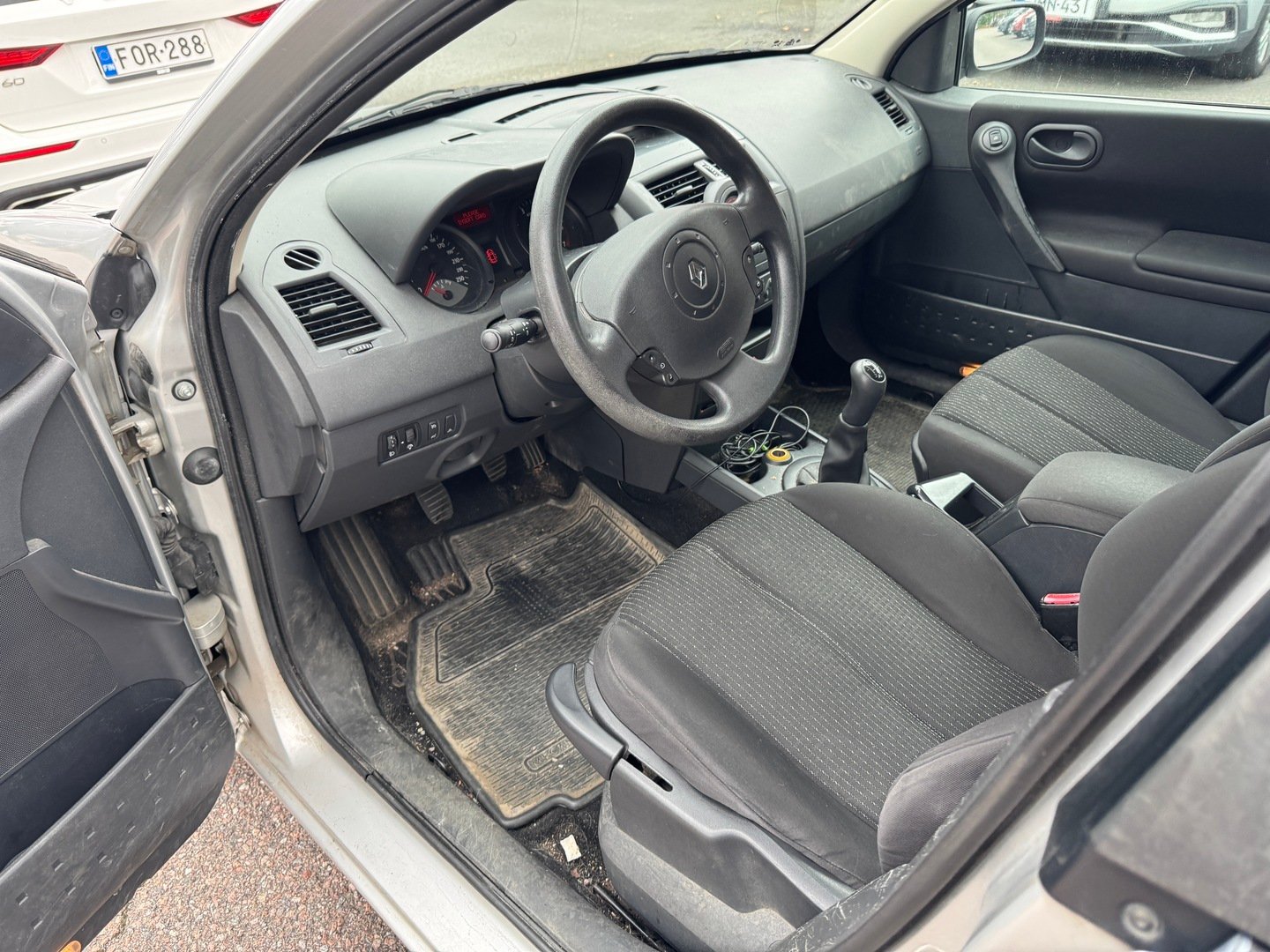 Renault Megane Break 1,6 16V 5d 2006, kuva 3/3