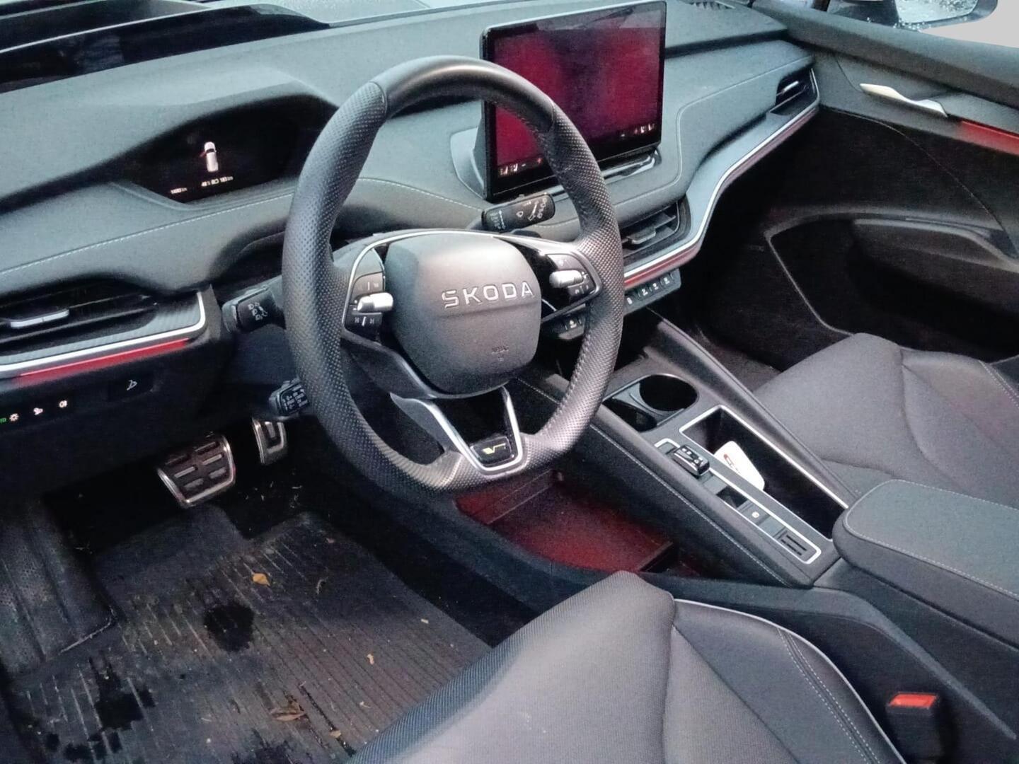 Skoda Enyaq 85x 4x4 RS 2026, bild 3/3