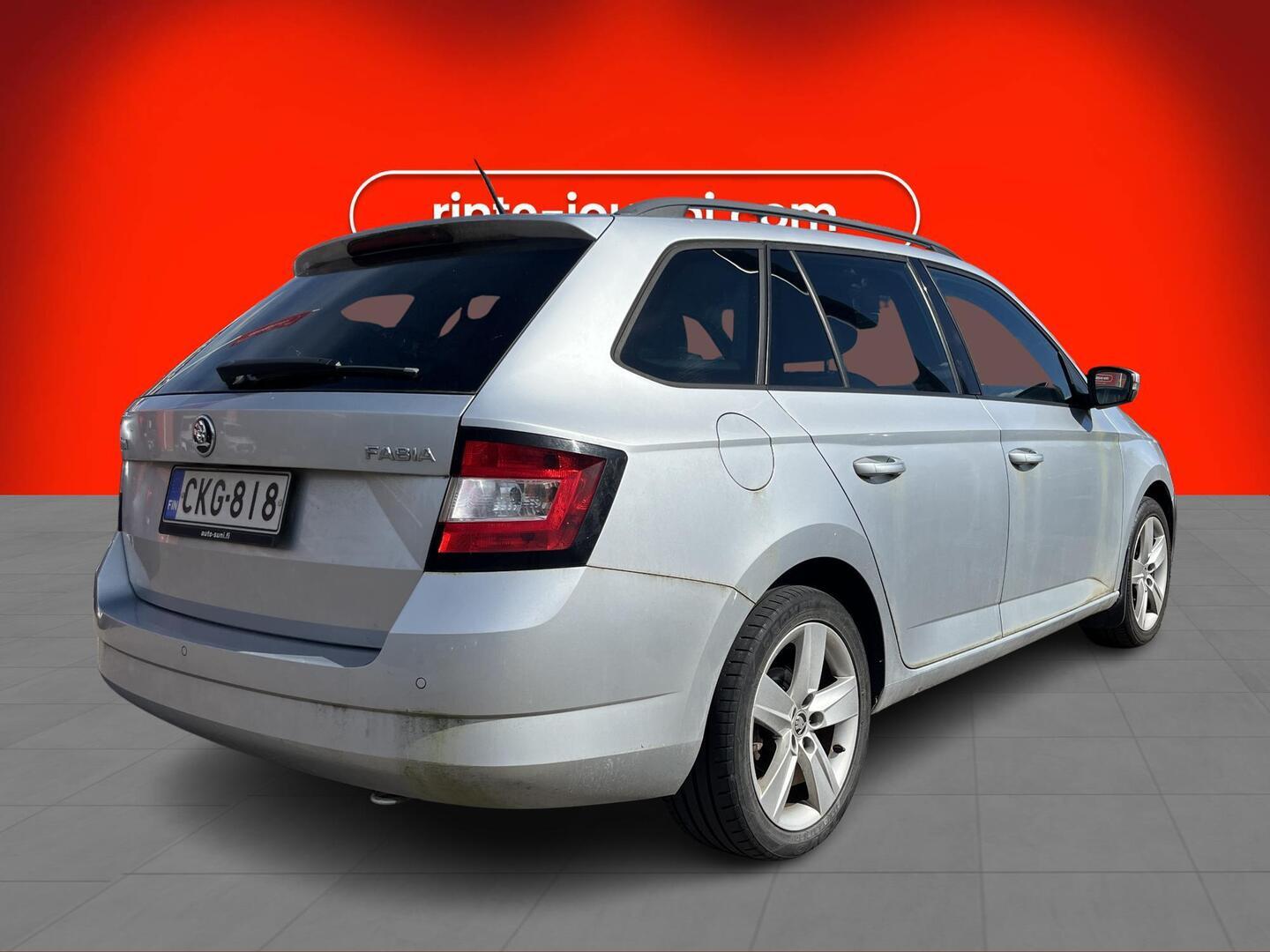Skoda Fabia Combi 1,2 TSI 110 Style 2016, kuva 2/3