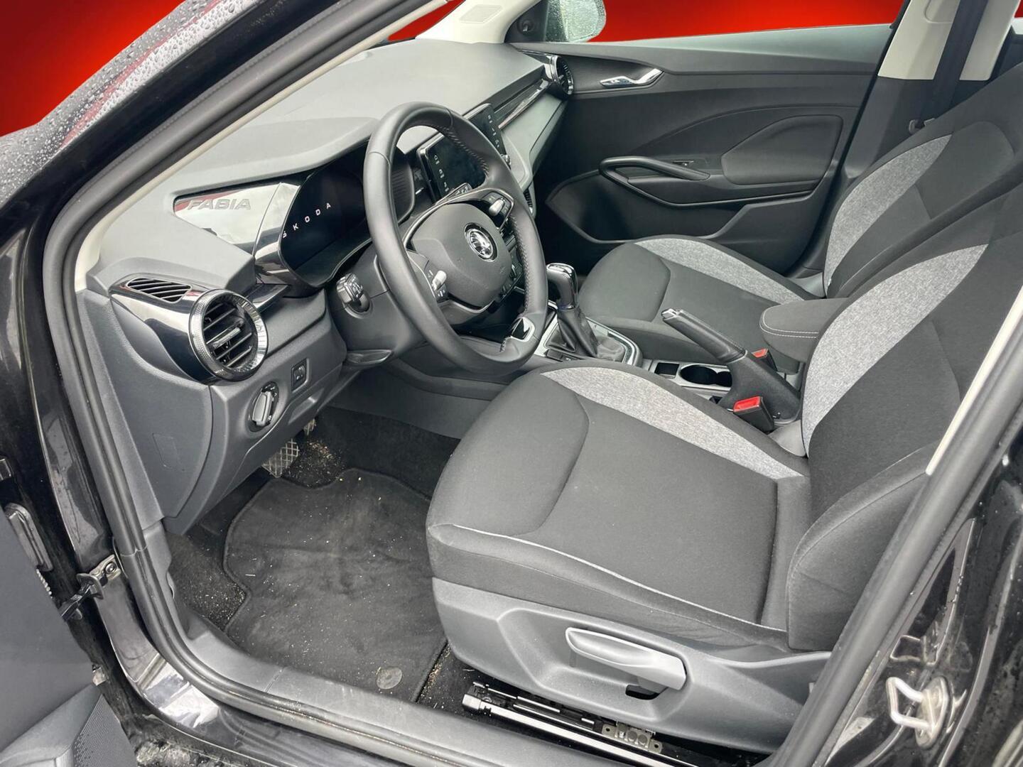 Skoda Fabia 2025, photo 3/3
