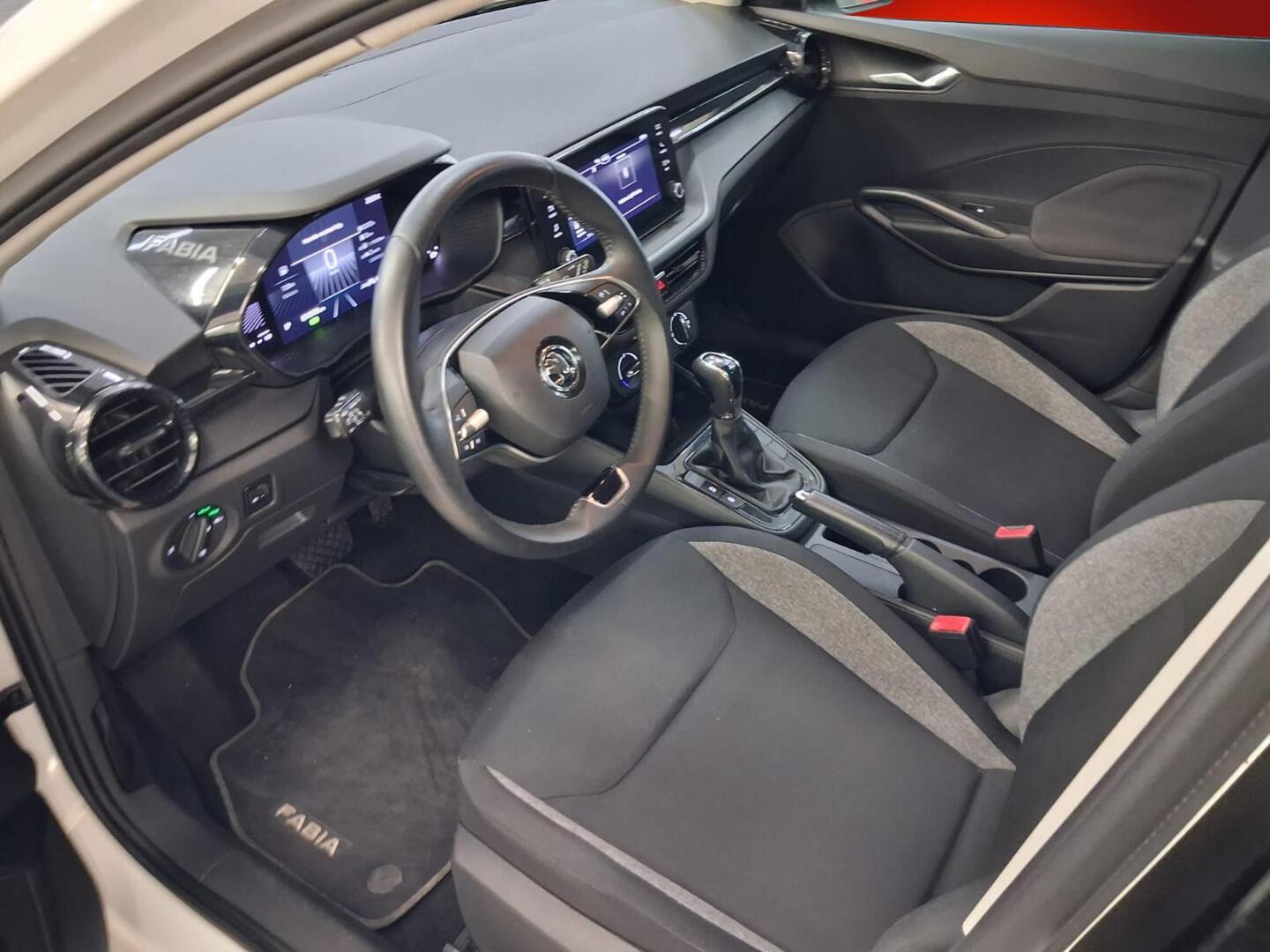 Skoda Fabia 2024, kuva 3/5