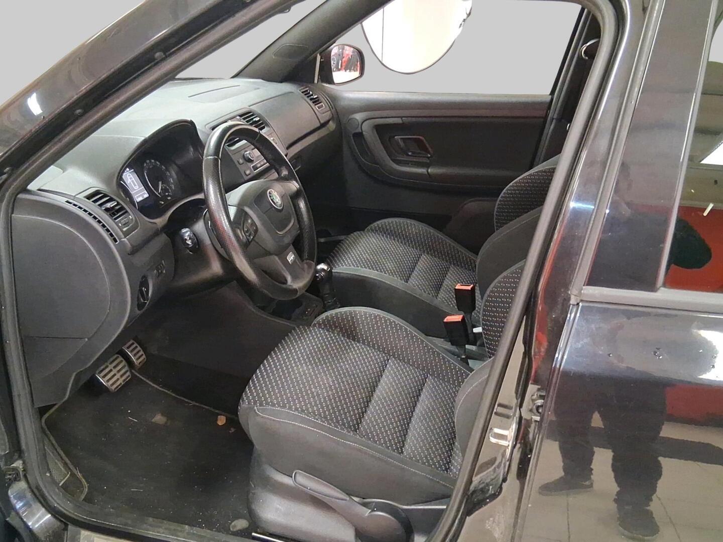 Skoda Fabia 1,4 TSI RS DSG Autom. 2012, bild 3/3