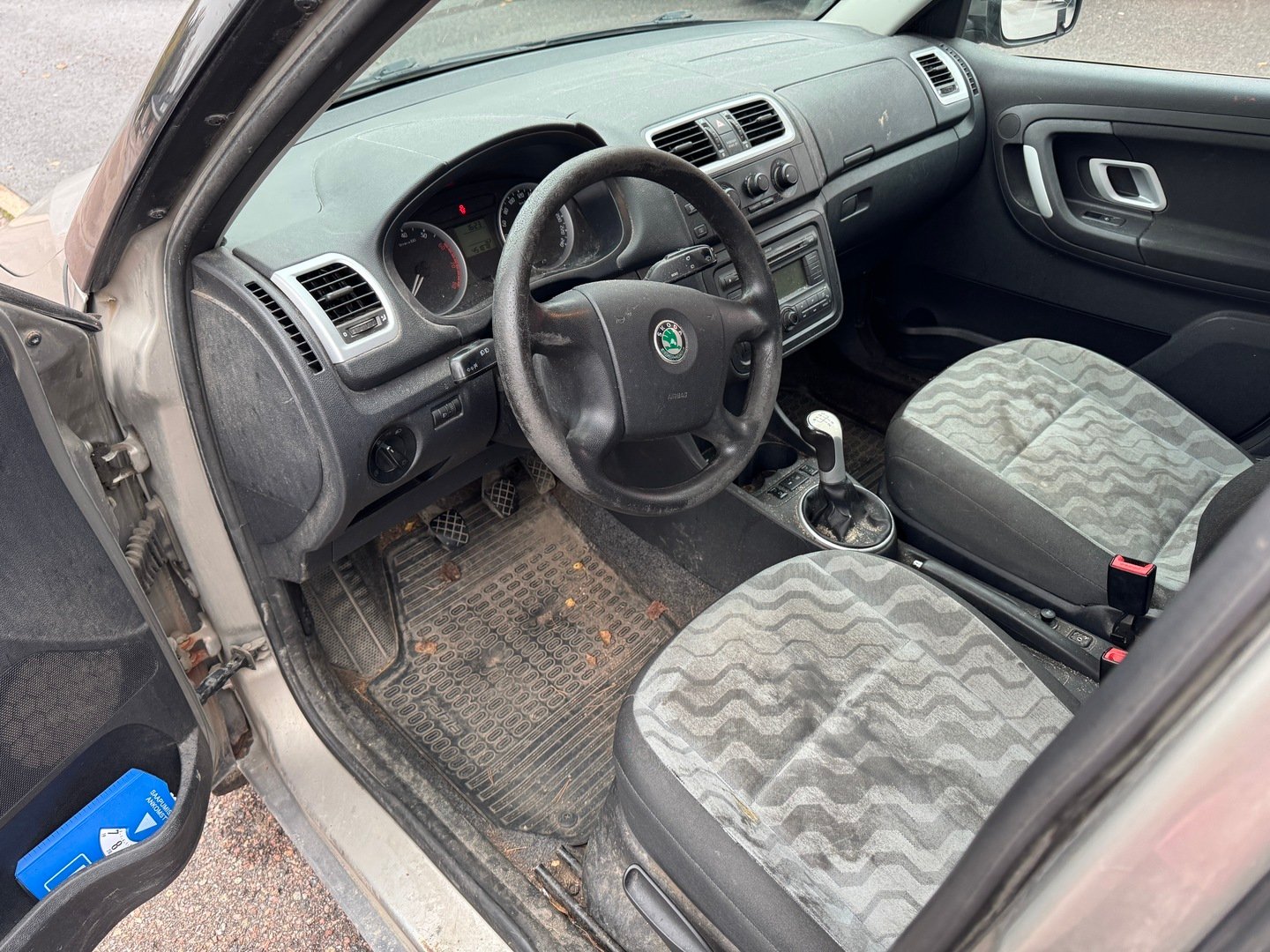 Skoda Fabia 1,4 16V Ambiente 2008, photo 3/4