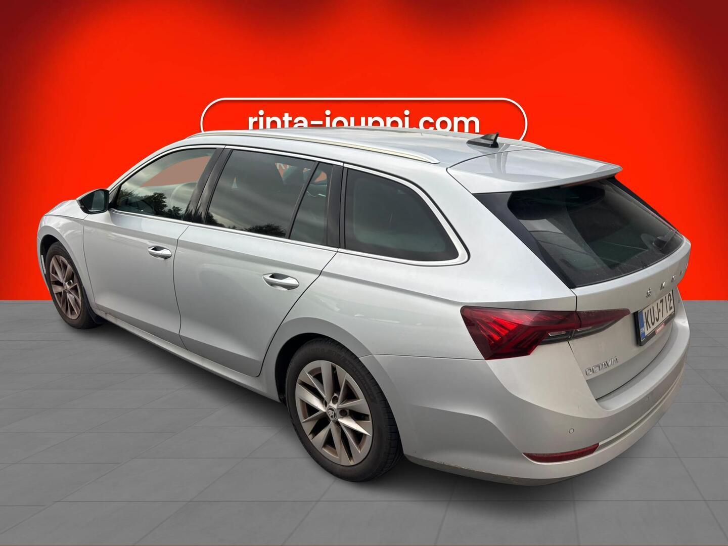 Skoda Octavia 2021, photo 2/3