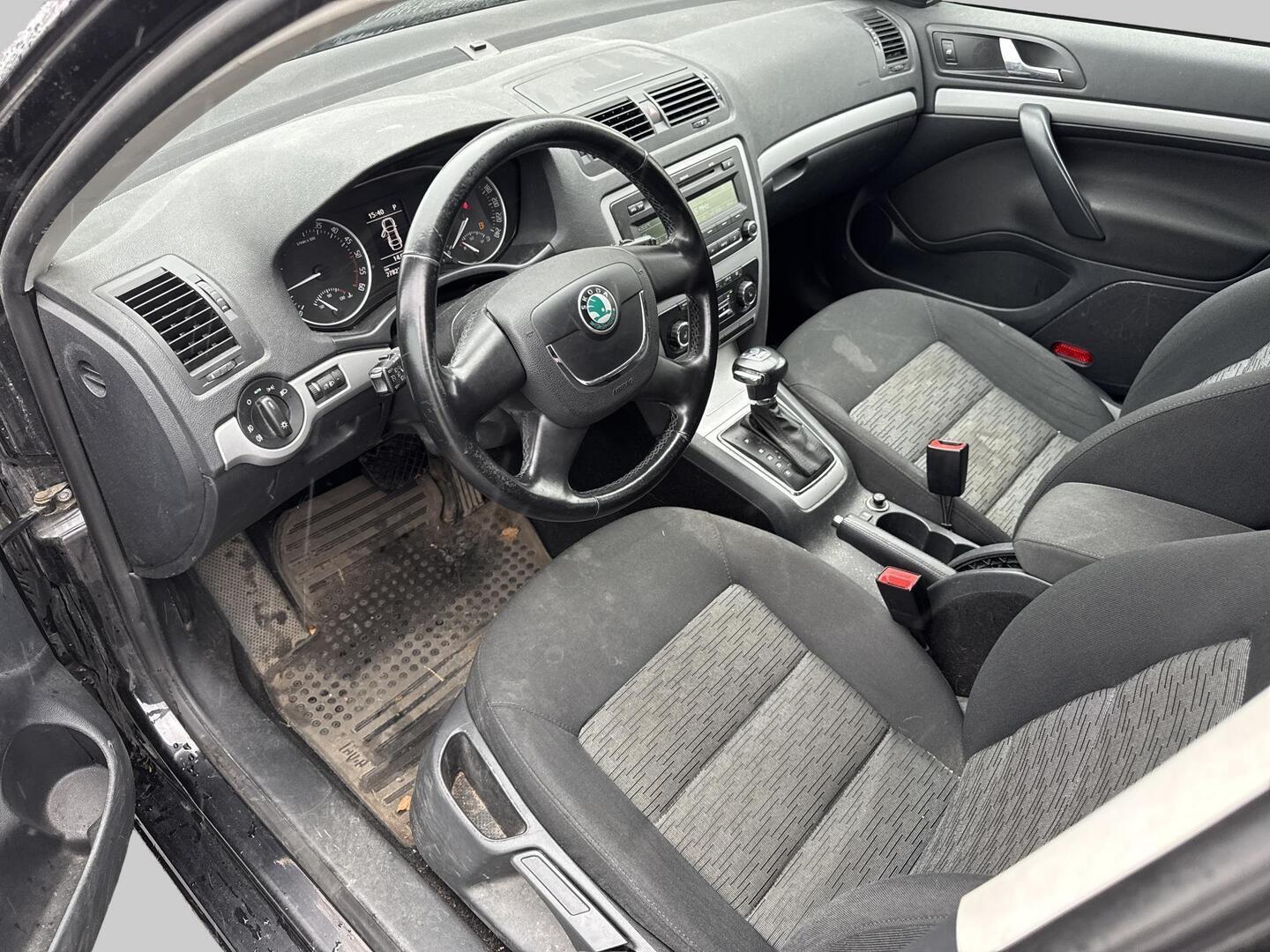 Skoda Octavia 2012, kuva 3/30