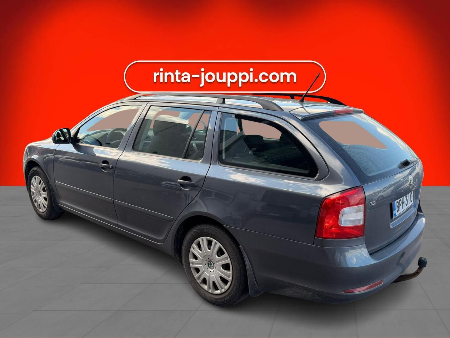 Skoda Octavia Combi 2,0 TDI 140 Ambiente 2011, kuva 2/3