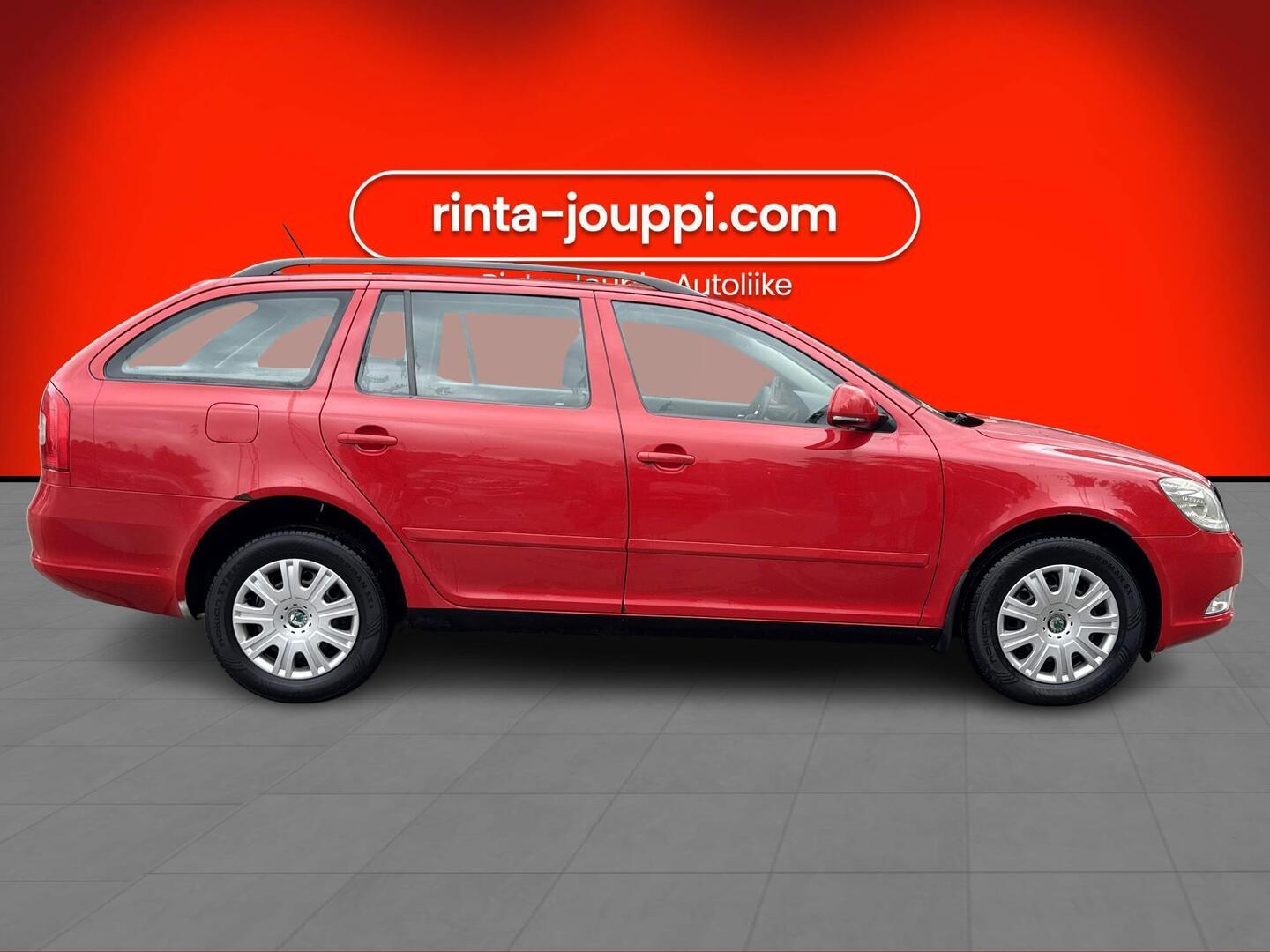 Skoda Octavia Combi 1,6 TDI Ambiente 2011, photo 4/4