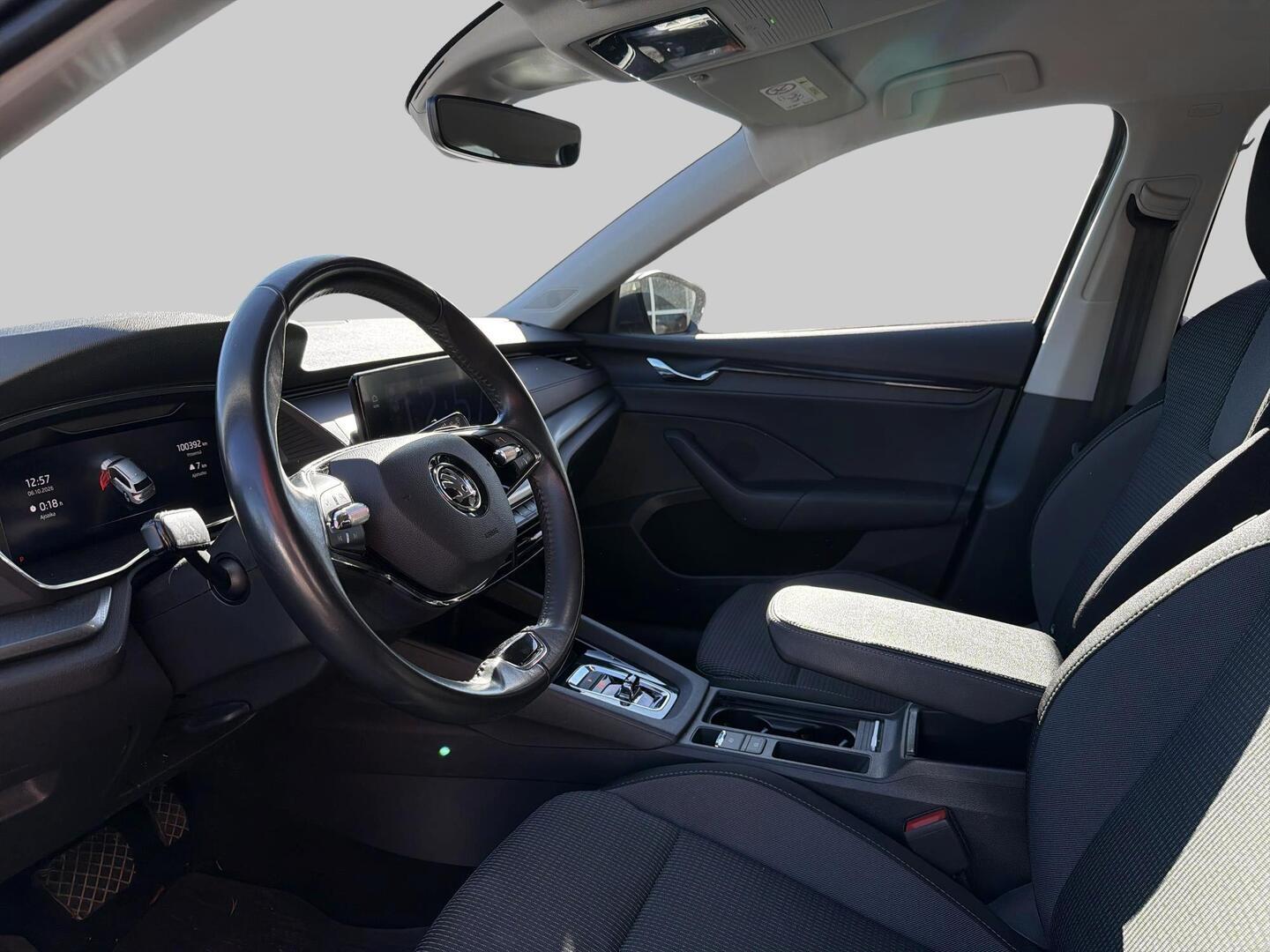 Skoda Octavia 2023, bild 3/3