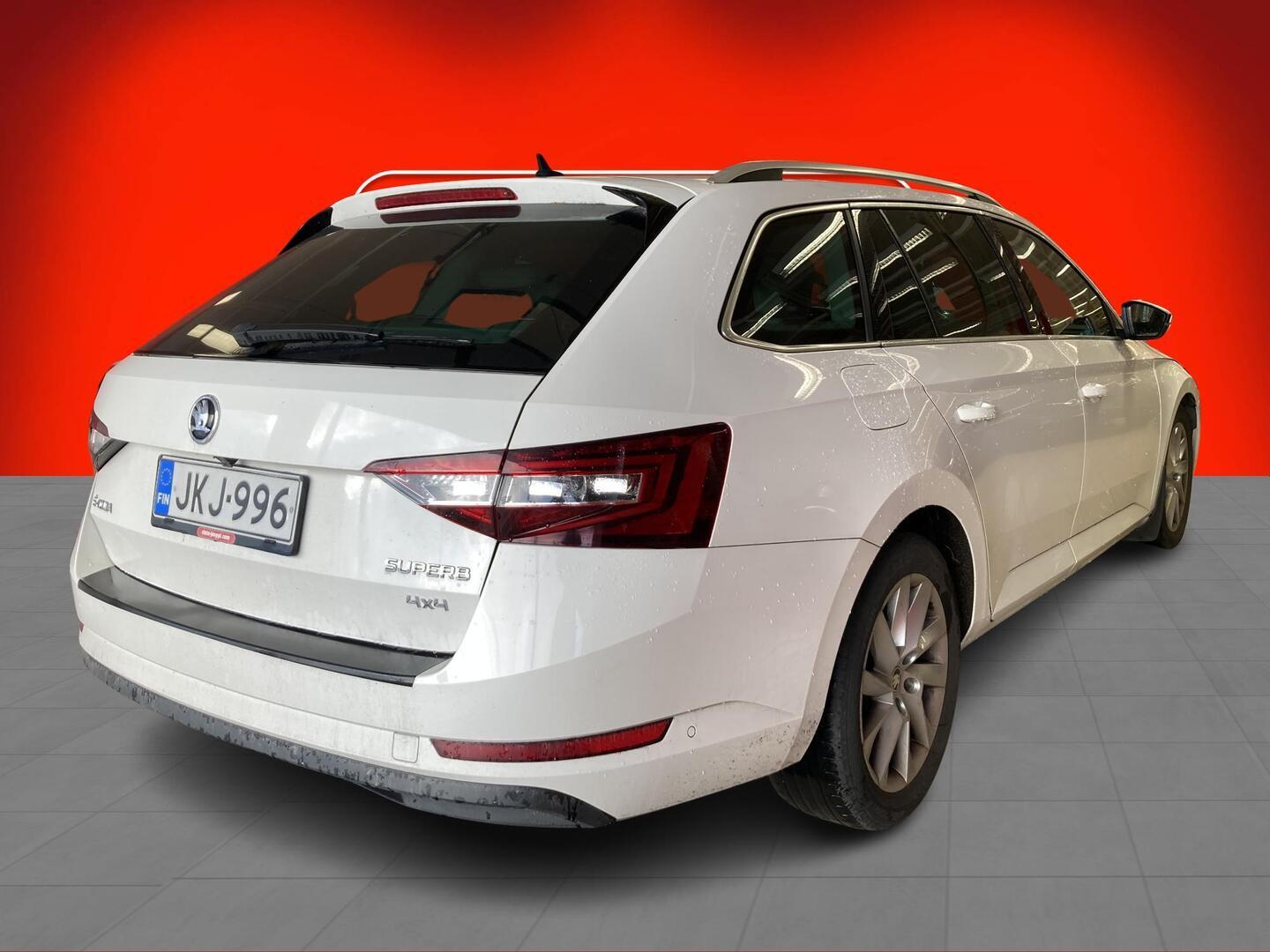 Skoda Superb 2017, kuva 2/4