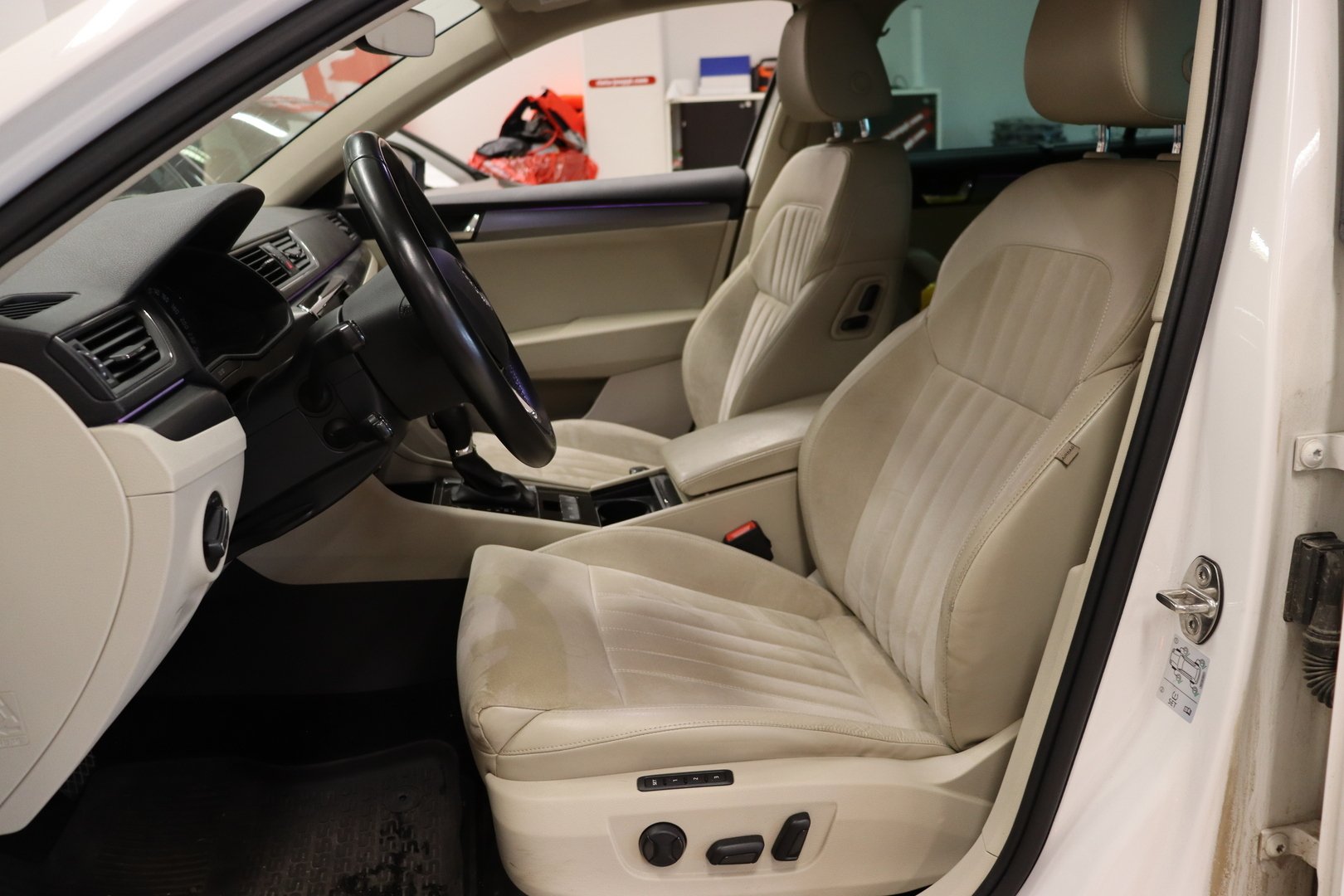 Skoda Superb 2017, kuva 4/4
