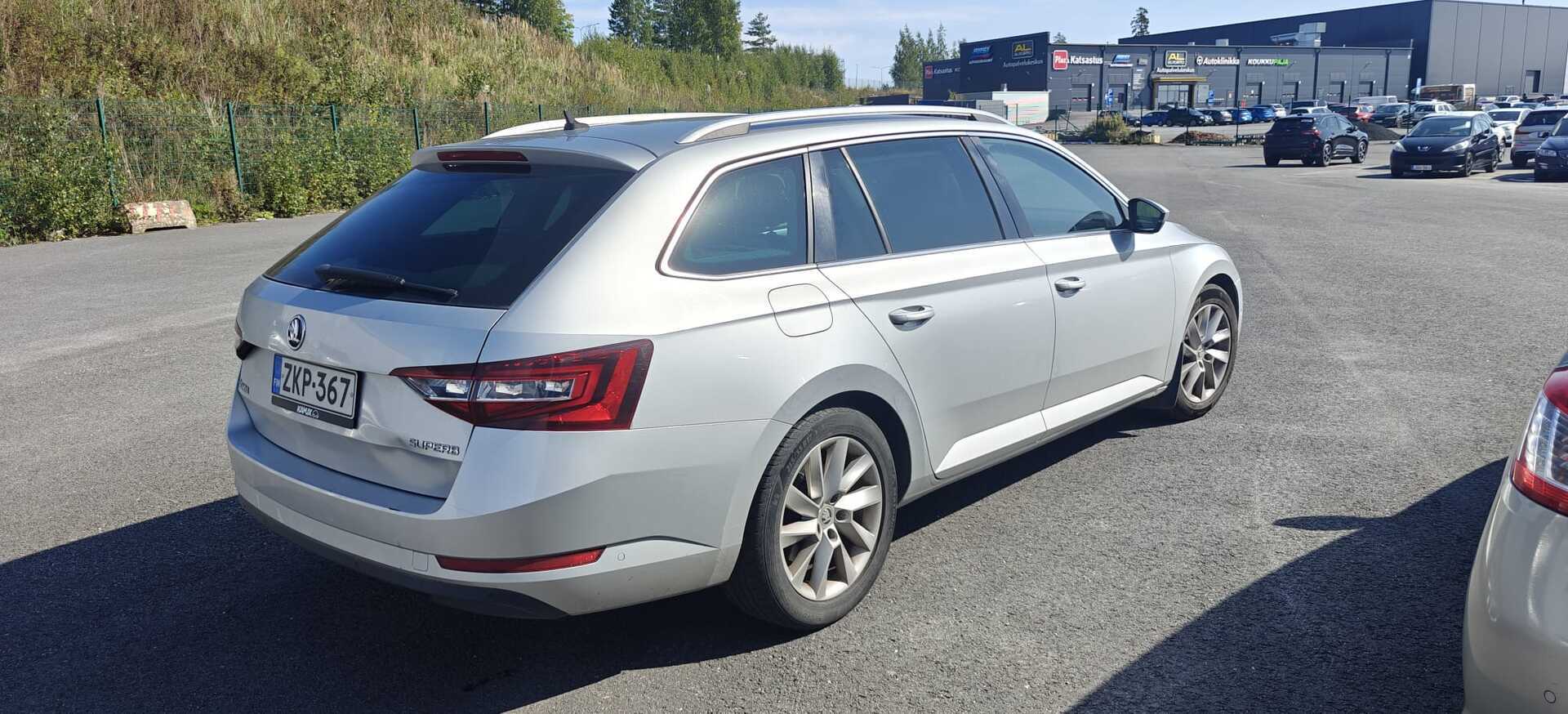 Skoda Superb 2016, kuva 2/3