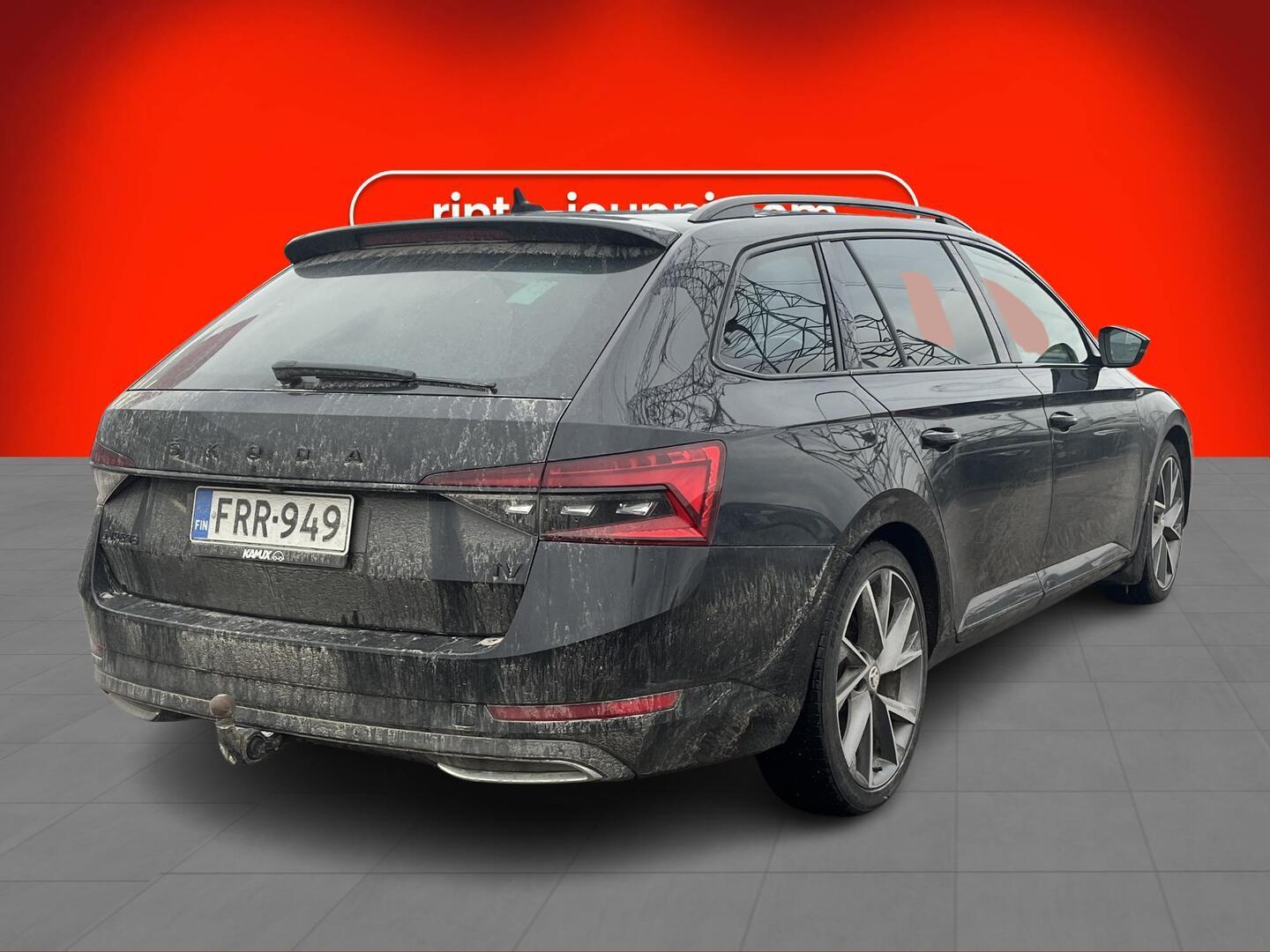 Skoda Superb 2021, photo 2/3
