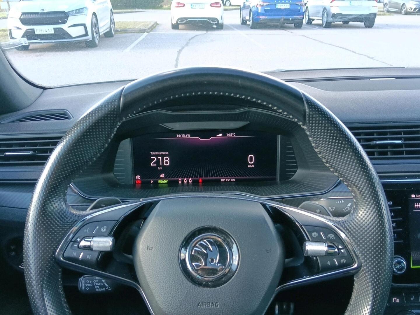 Skoda Superb 2021, bild 4/4