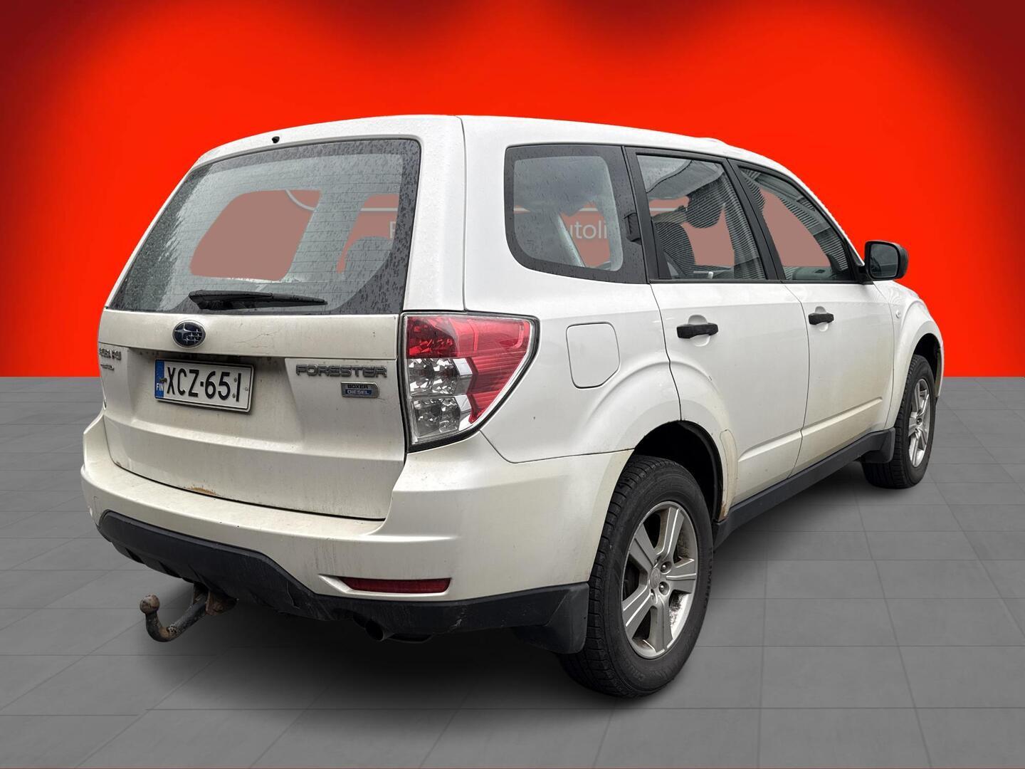 Subaru Forester 2,0 X TD EM 6MT 2011, kuva 2/3