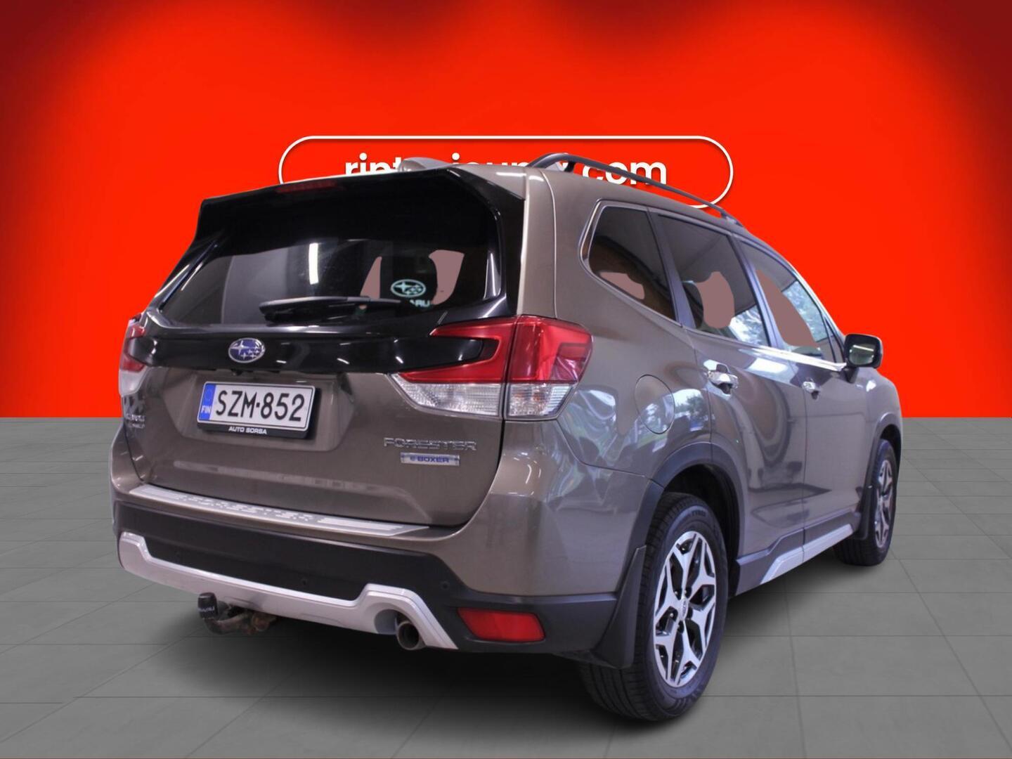 Subaru Forester 2,0i e-Boxer Ridge CVT 2020, bild 2/3