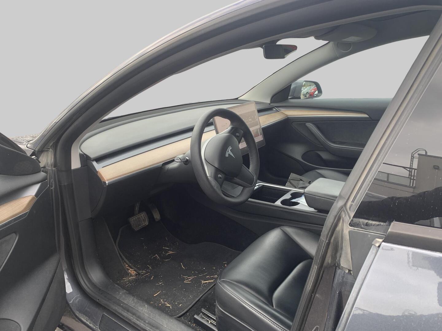 Tesla Model 3 RWD 2022, kuva 3/3
