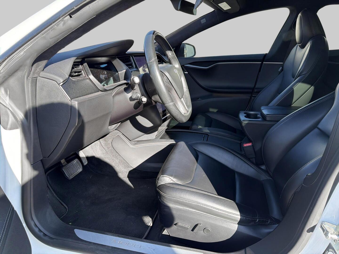 Tesla Model S Long Range Plus 2021, photo 3/3