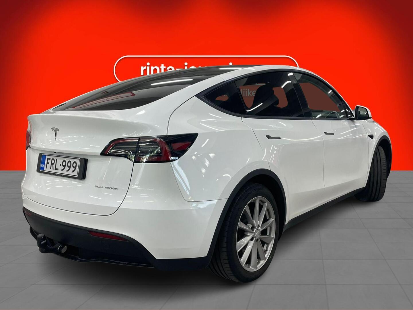 Tesla Model Y Long Range 2023, photo 2/3