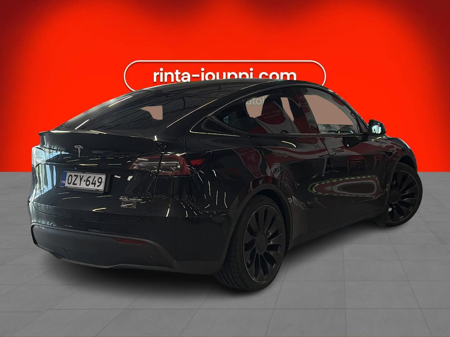 Tesla Model Y Performance 2022, kuva 2/3