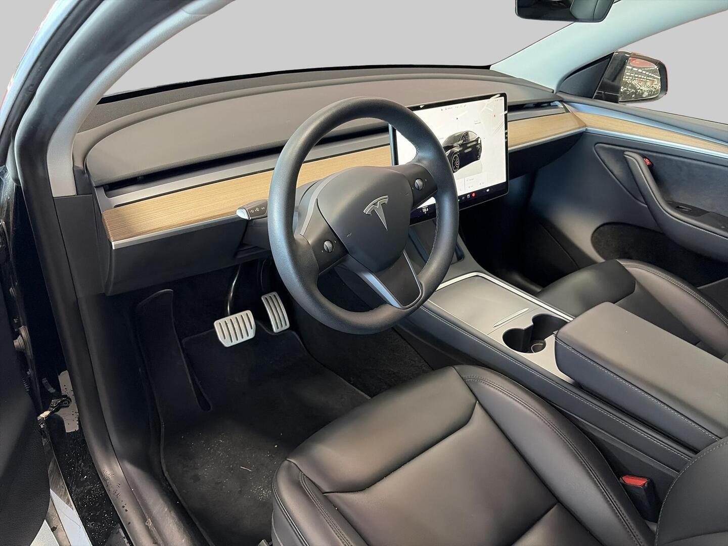 Tesla Model Y Performance 2022, kuva 3/3