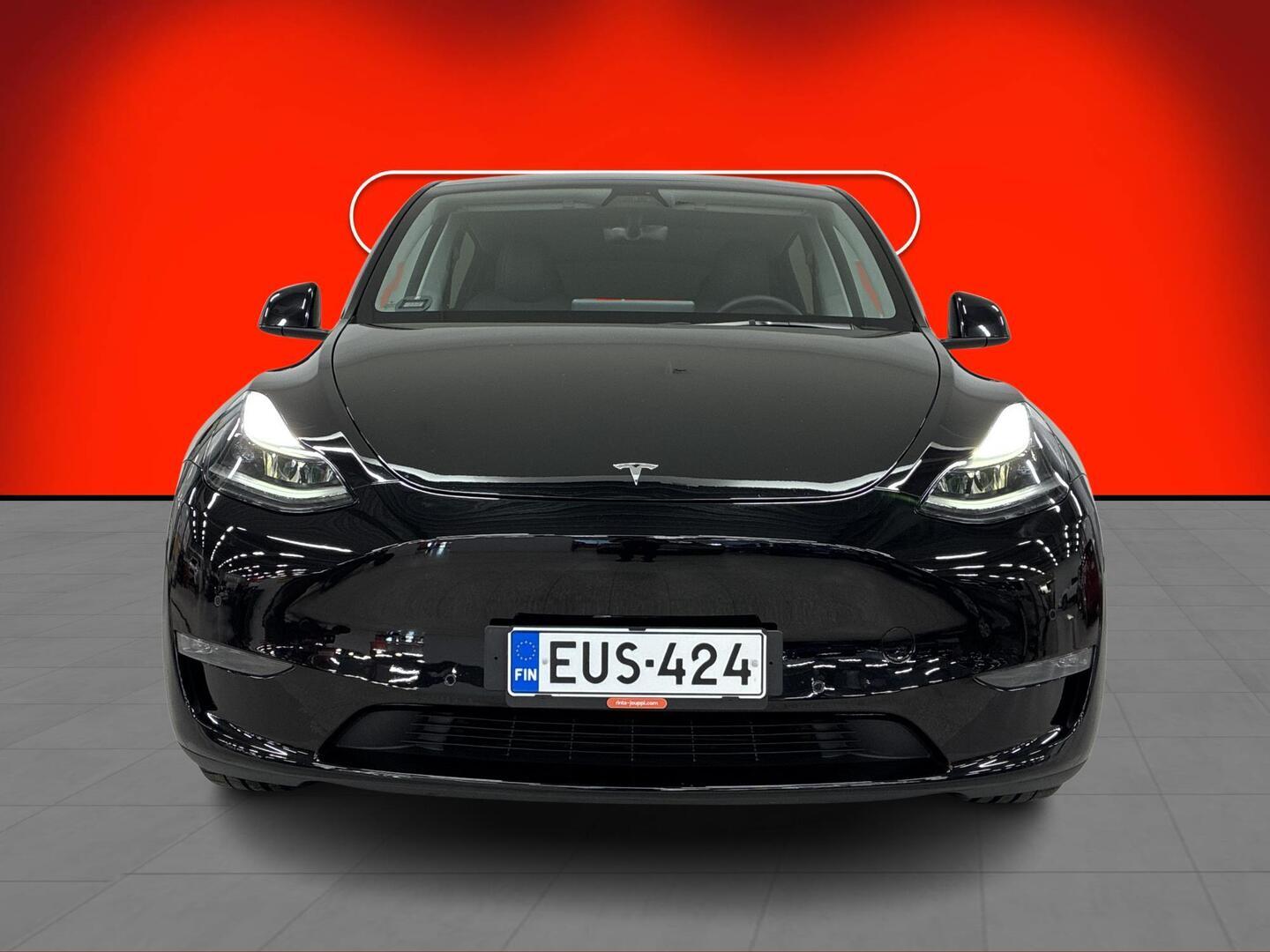 Tesla Model Y Performance 2022, kuva 2/4
