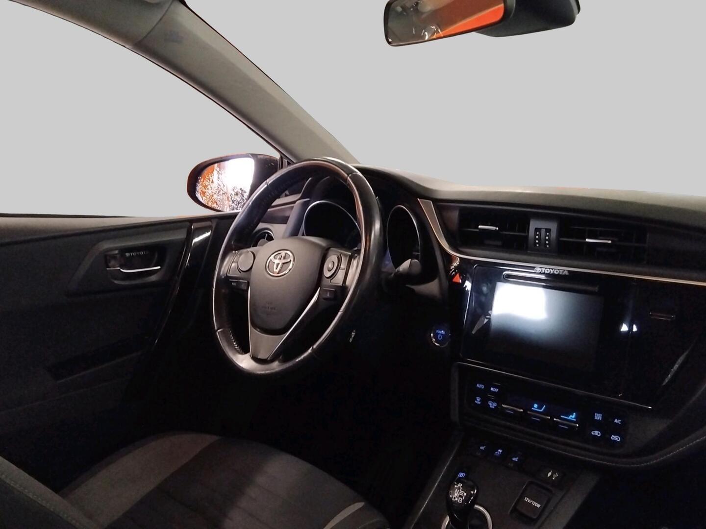 Toyota Auris 1,8 Hybrid Active 2016, kuva 3/26