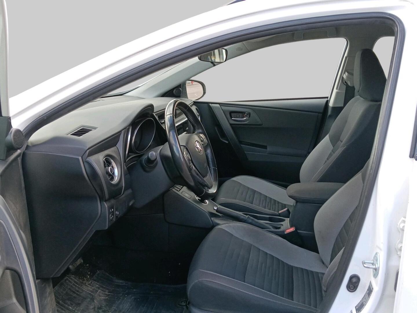 Toyota Auris 2017, kuva 3/3