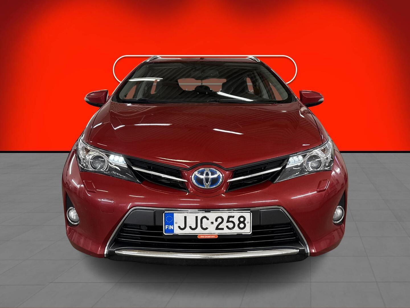Toyota Auris 2013, kuva 2/3
