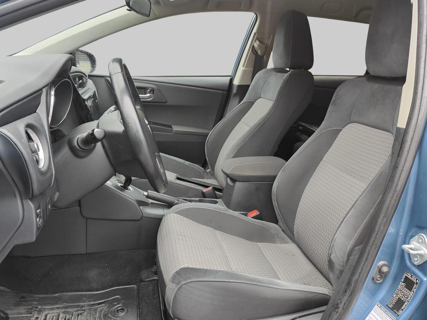 Toyota Auris 2019, photo 4/4