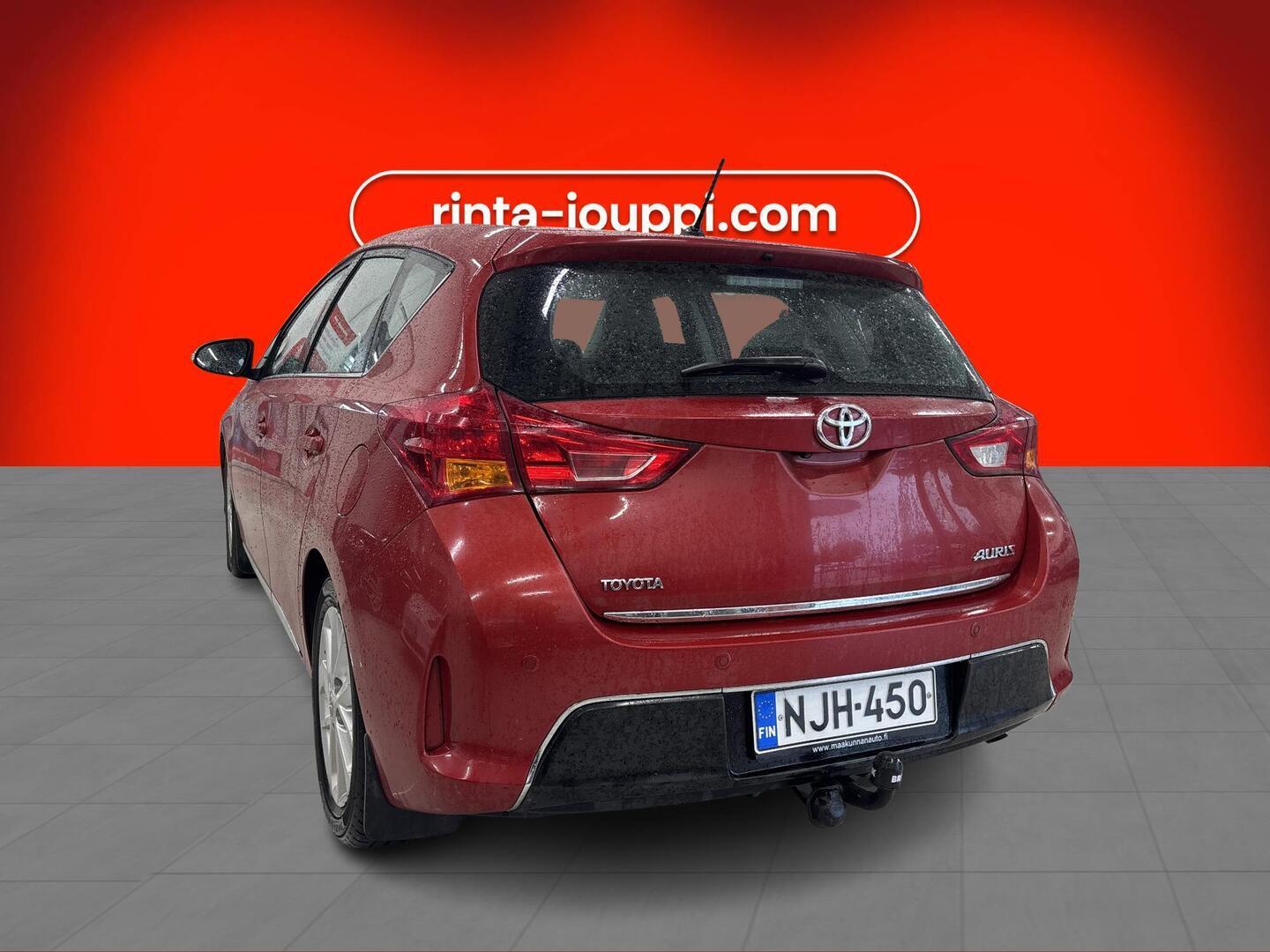 Toyota Auris 1,4 D-4D DPF Active 5ov 2013, kuva 2/3