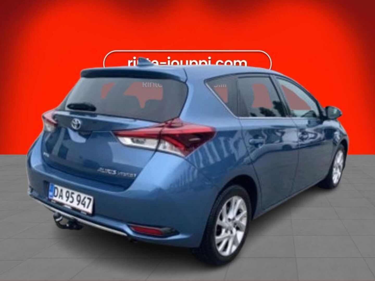 Toyota Auris 1.8 Hybrid HB 2016, photo 2/3