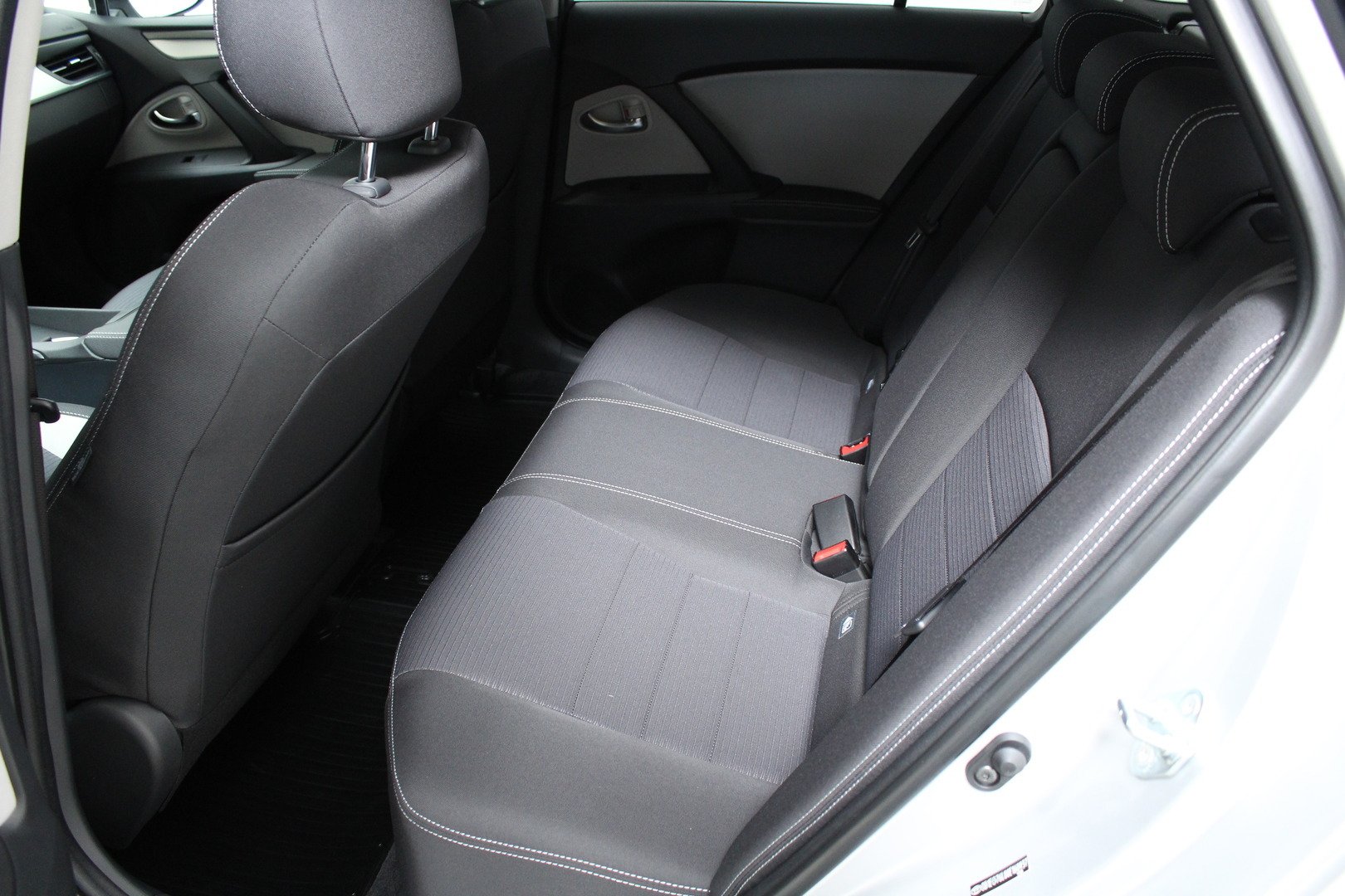 Toyota Avensis 2018, kuva 6/25