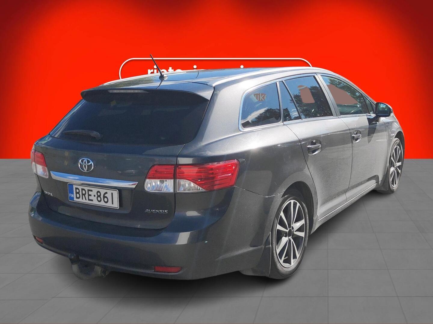 Toyota Avensis 2013, kuva 2/3