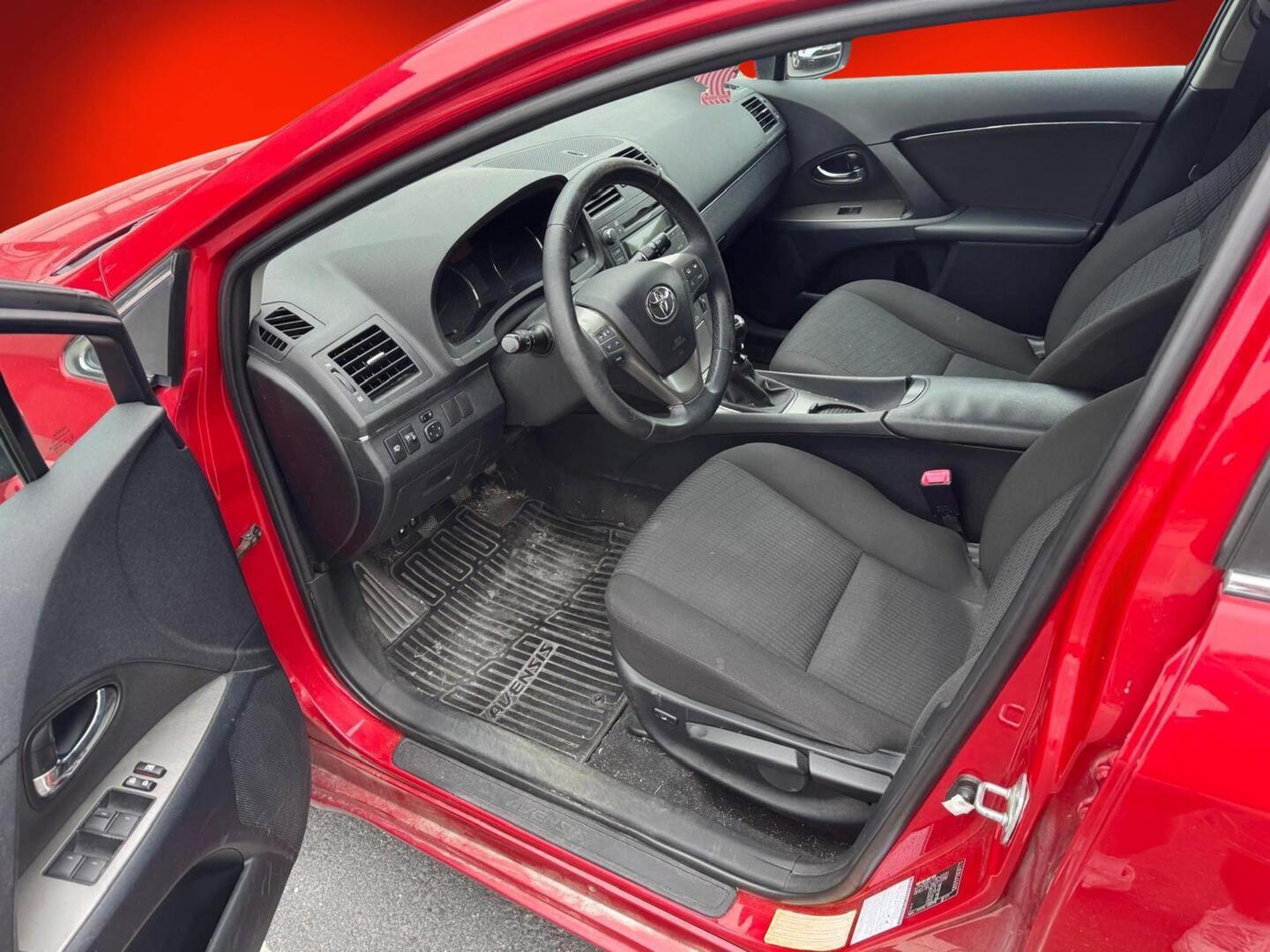 Toyota Avensis 2010, kuva 3/3