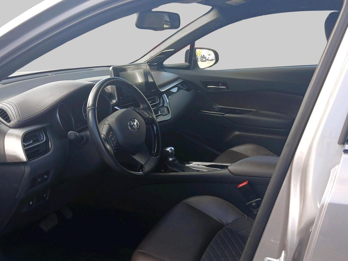 Toyota C-HR 1,8 Hybrid Premium Edition 2019, kuva 3/3
