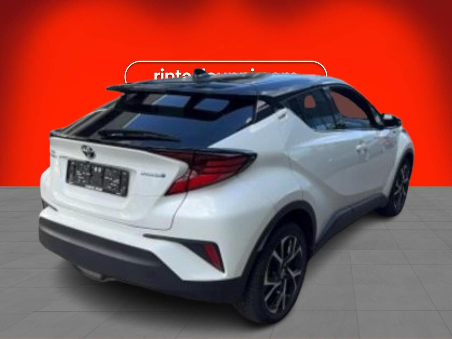 Toyota C-HR 1,8 Hybrid Style 2021, photo 2/3