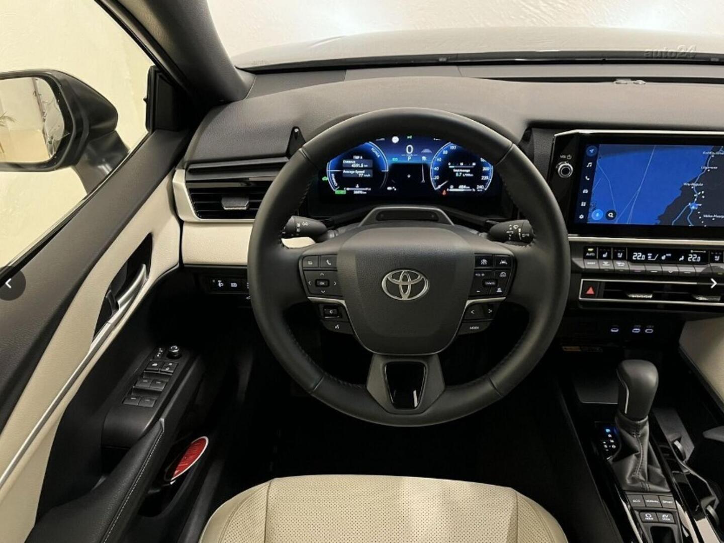 Toyota Camry 2.5 Hybrid Executive 2025, kuva 2/4