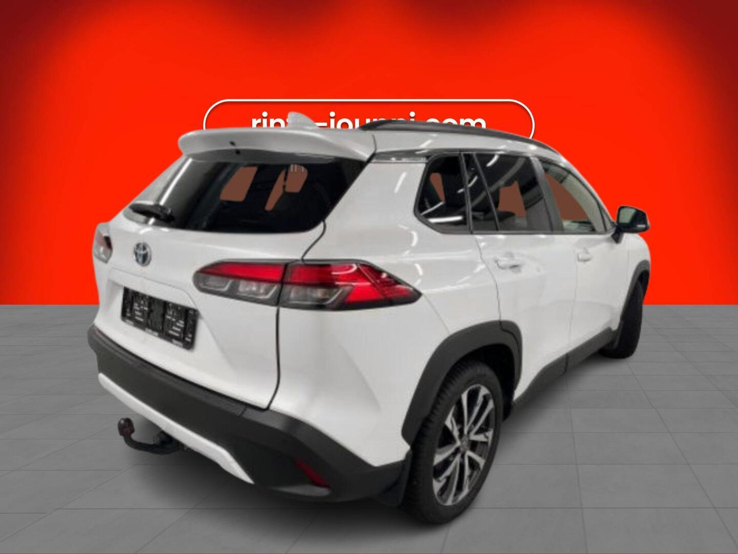 Toyota Corolla Cross 2023, kuva 2/3