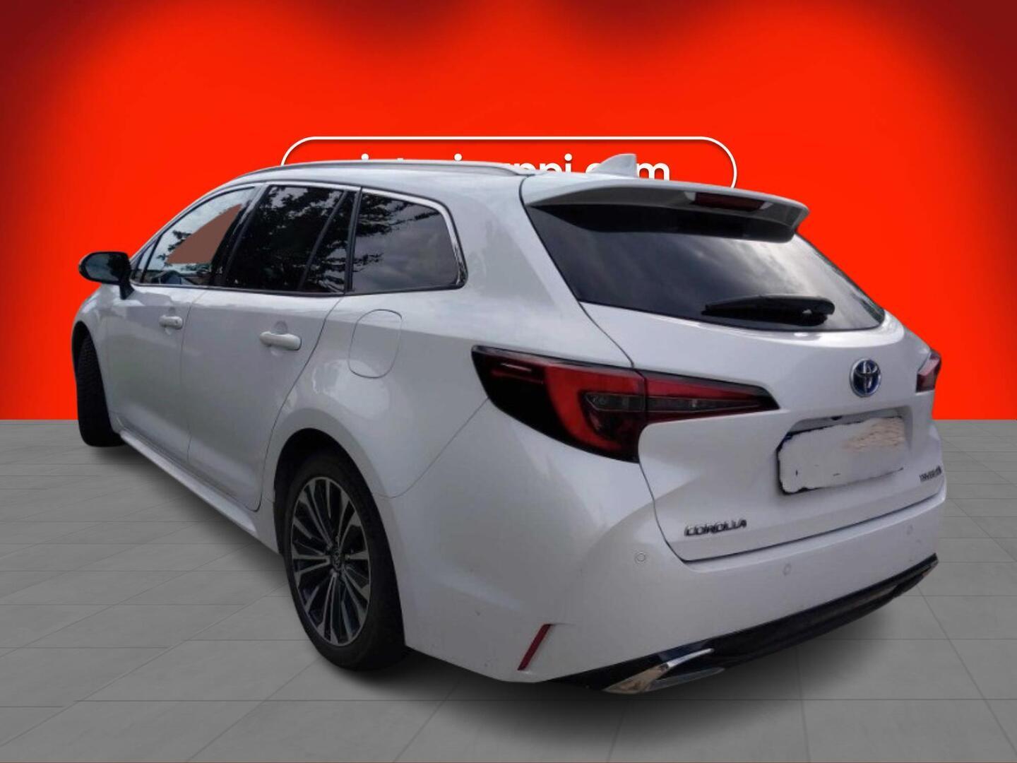 Toyota Corolla Touring 1.8 Hybrid Style 2024, kuva 2/4