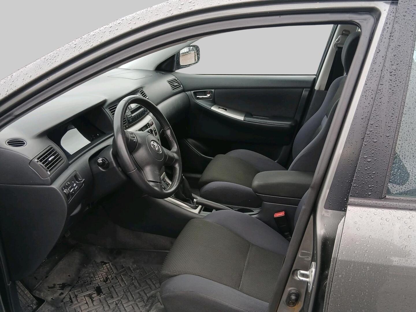 Toyota Corolla 1,6 VVT-i Linea Sol 4ov 2005, kuva 3/3