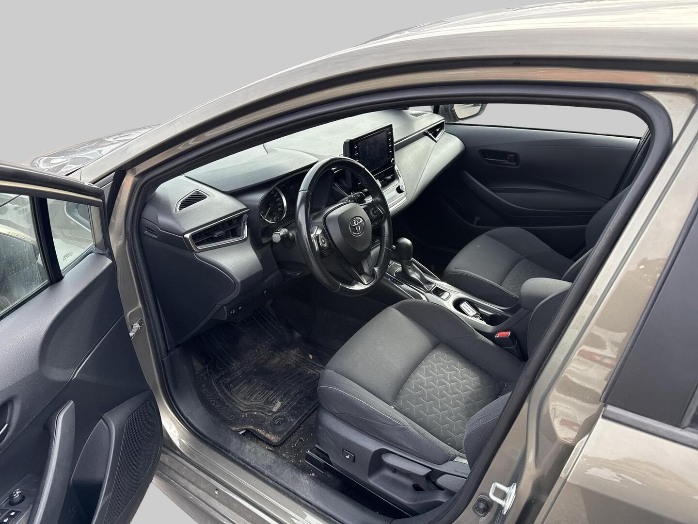 Toyota Corolla Hatchback 1,8 Hybrid Life 2021, kuva 3/3