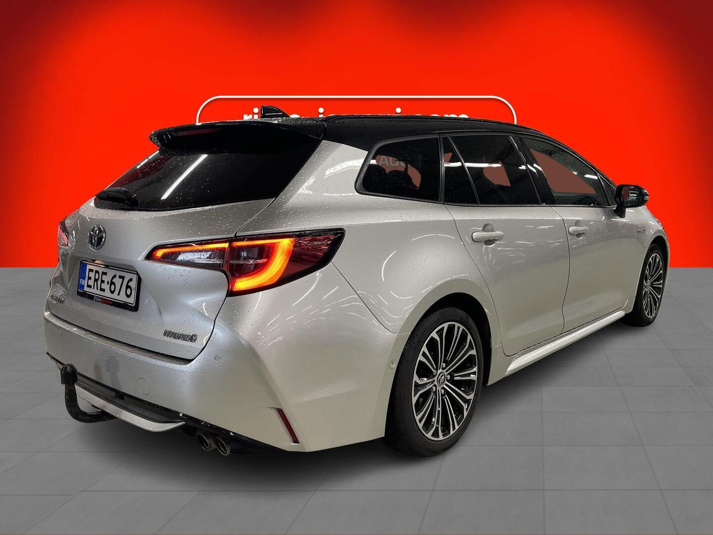 Toyota Corolla 2019, bild 2/3