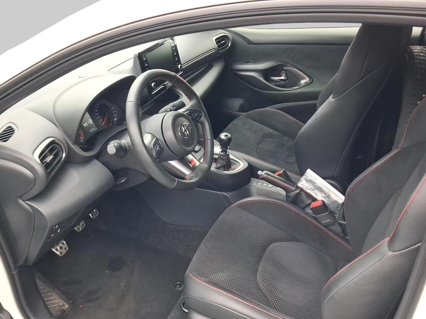 Toyota GR Yaris 1,6 Turbo 4WD 2022, kuva 3/3