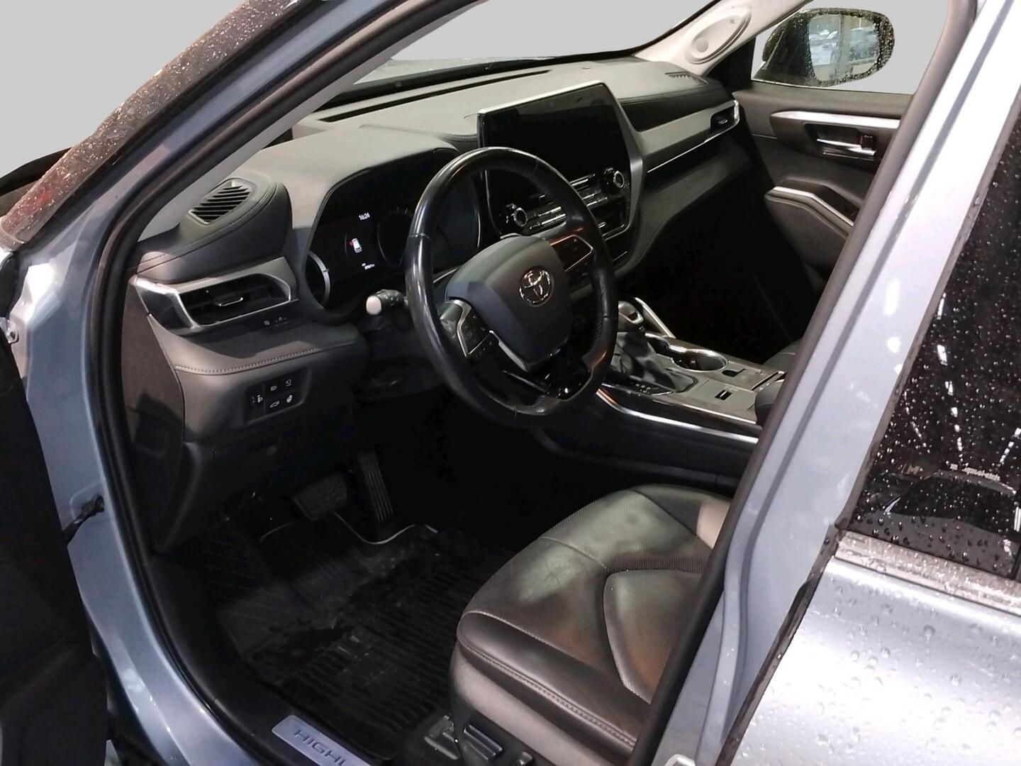 Toyota Highlander 2021, kuva 3/3