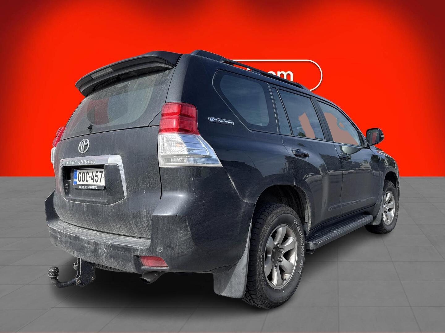Toyota Land Cruiser 2012, photo 2/3