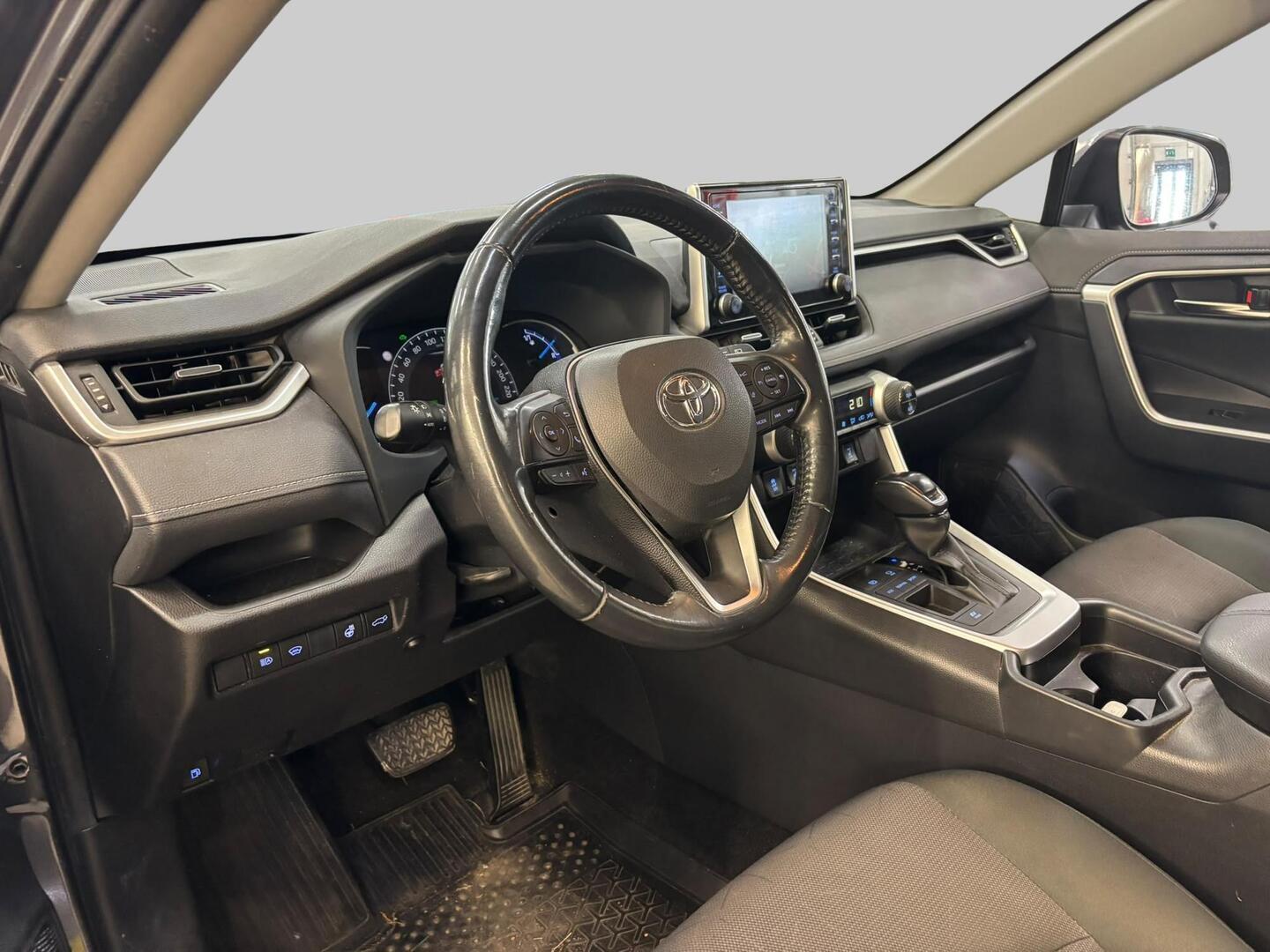 Toyota RAV4 2,5 Hybrid Active 2019, kuva 3/15