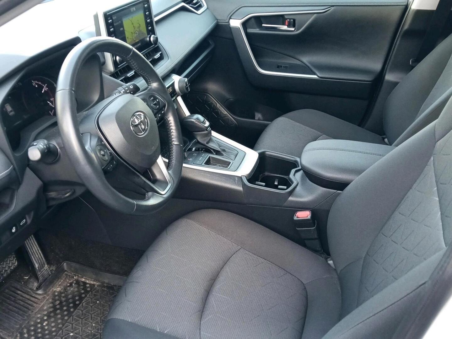 Toyota RAV4 2022, kuva 3/3