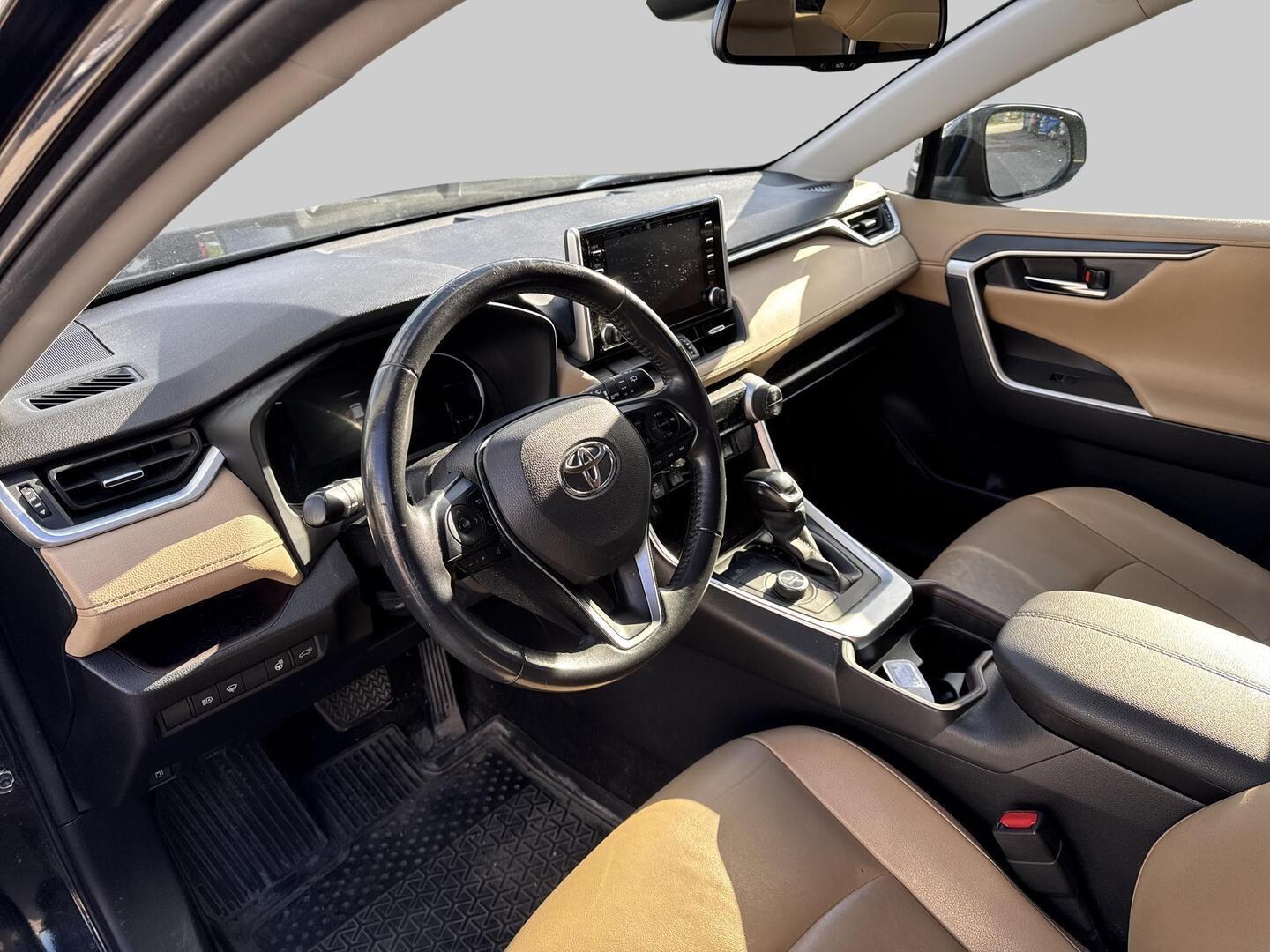 Toyota RAV4 2,5 Hybrid AWD-i Executive 2021, bild 3/21