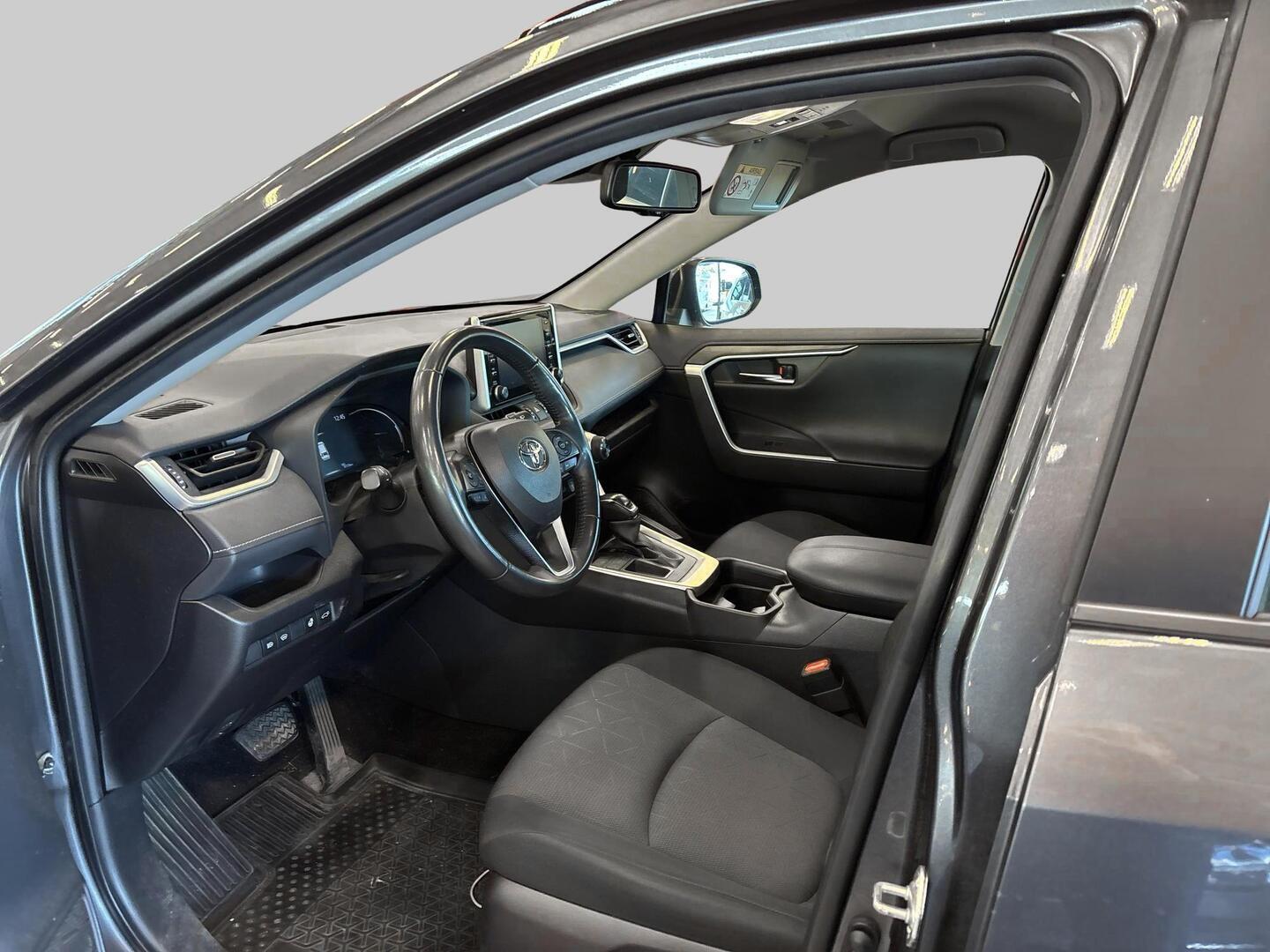 Toyota RAV4 2020, kuva 3/3