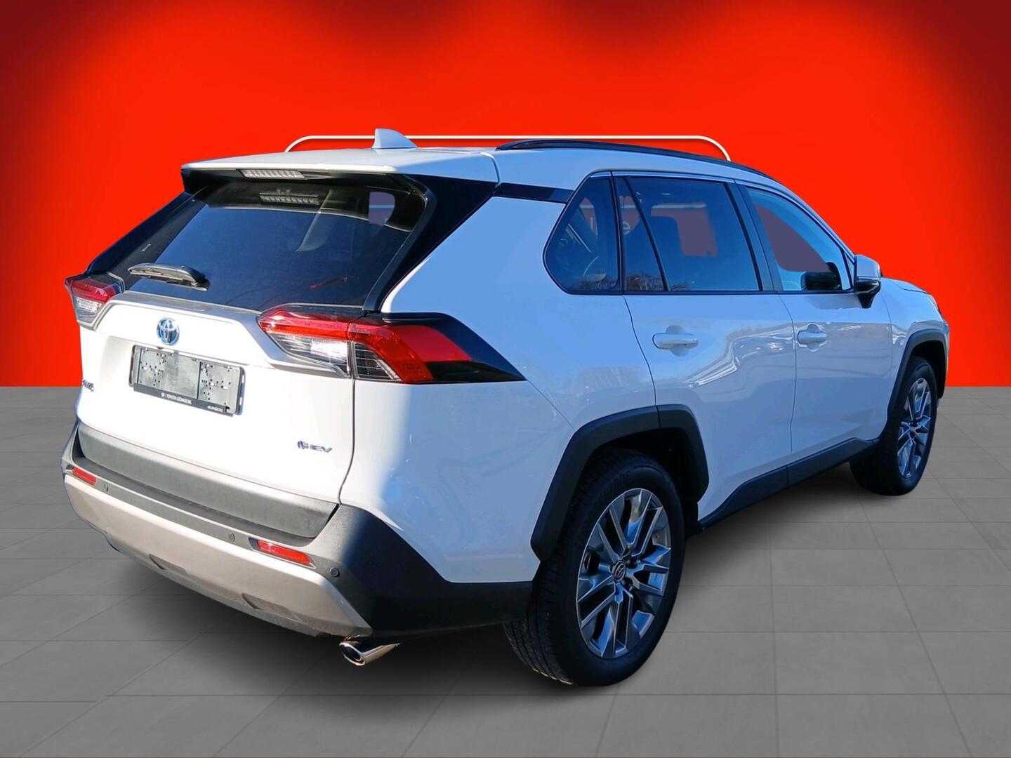 Toyota RAV4 2025, kuva 2/3